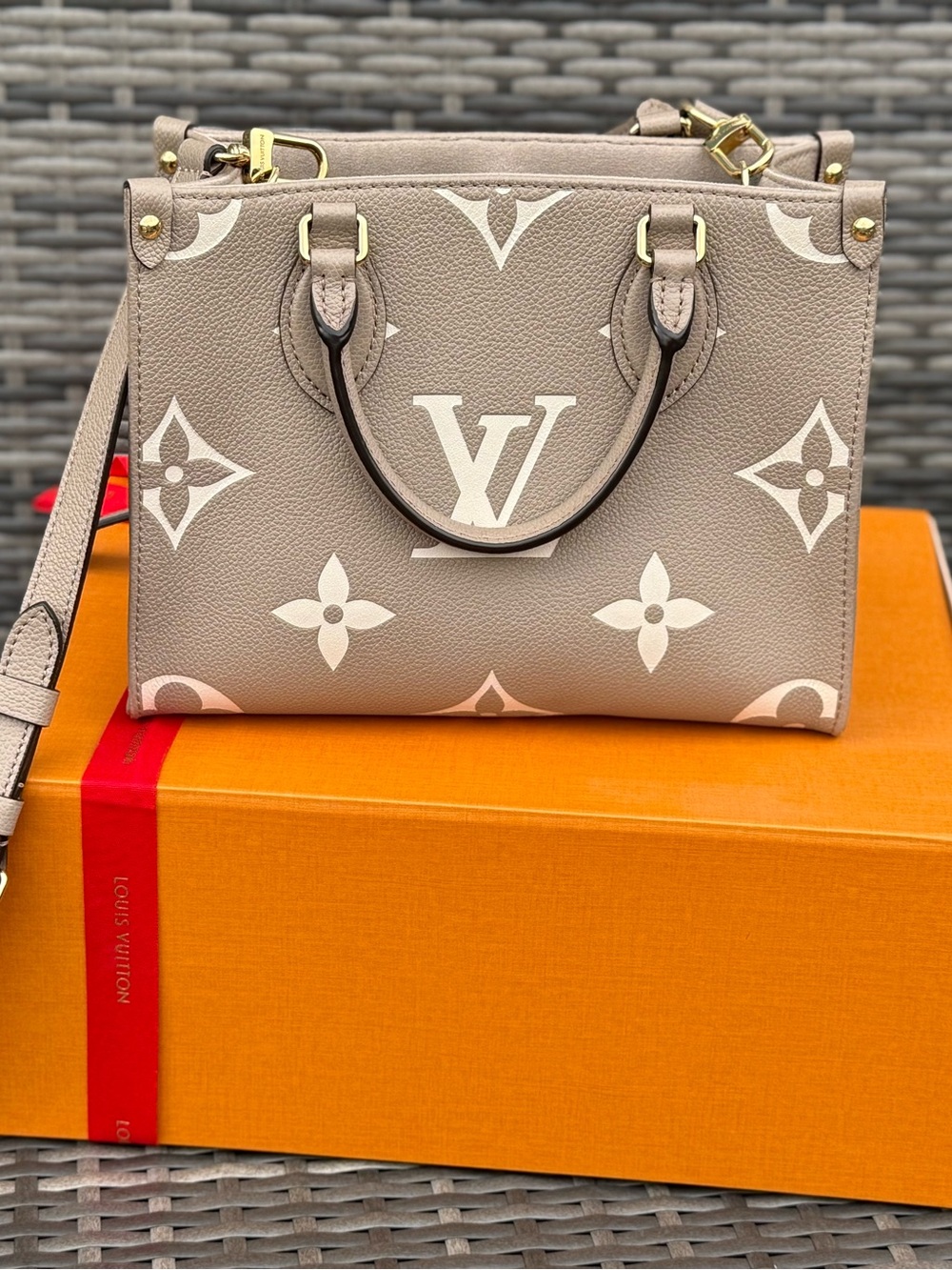 Louis Vuitton onthego pm in dove/cream (Taupe & Cream Monogram Mini Satchel) - Picture 2 of 7